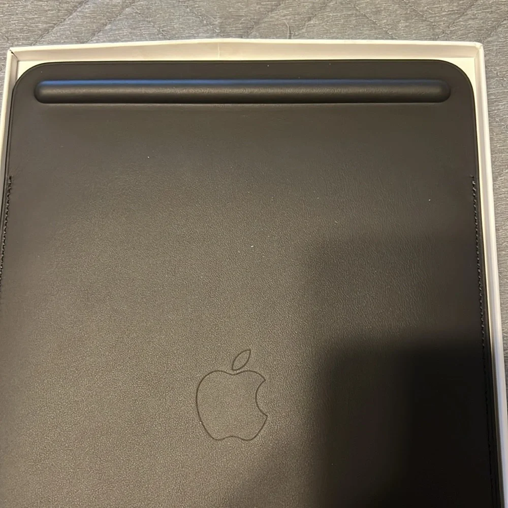 iPad Pro (10.5-inch) Leather Sleeve